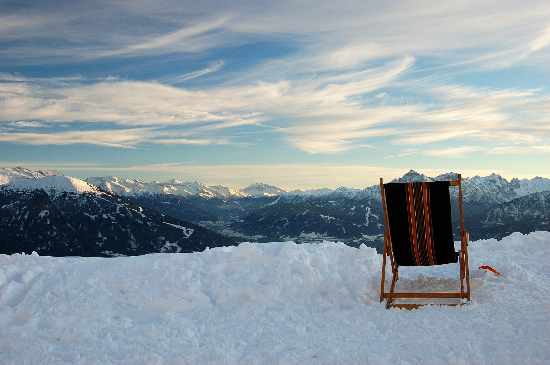 Nordkette im Winter Ein Stuhl im Schnee auf der Nordkette