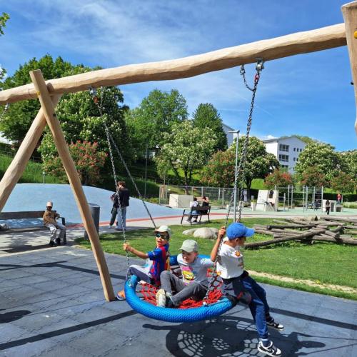 Frühlingsausflug zum Spielplatz